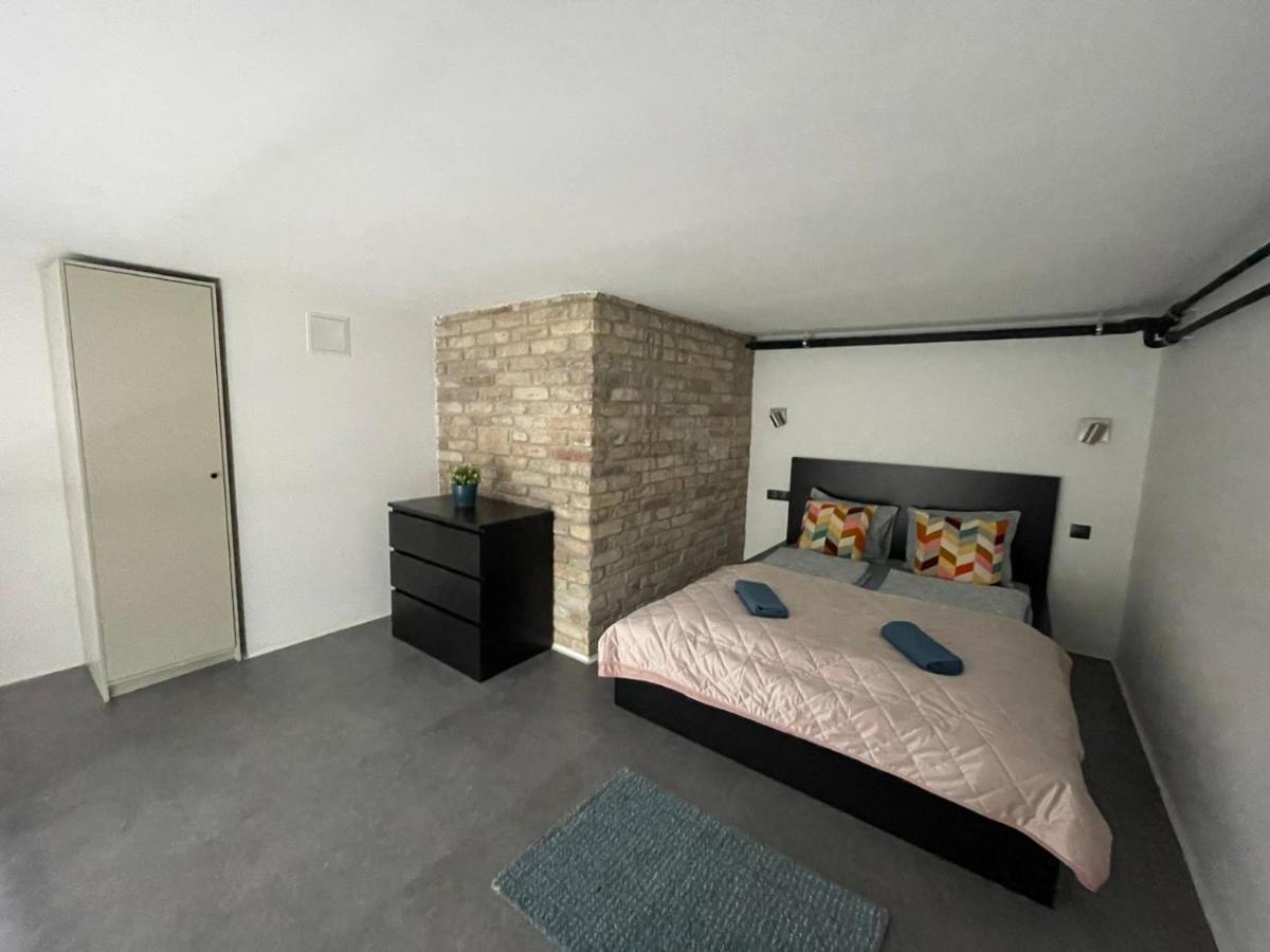 Design Gallery Inbp08 Studio Apartment